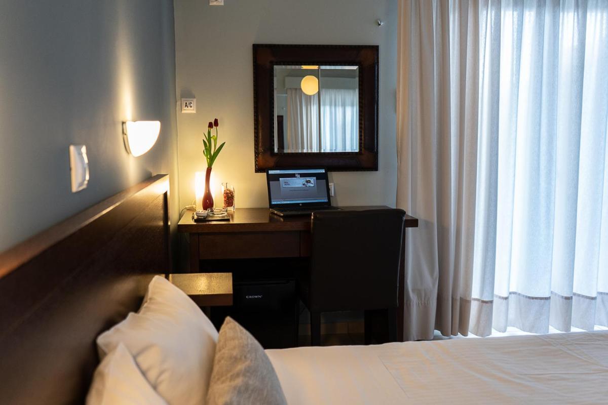 Hill Hotel Atenas